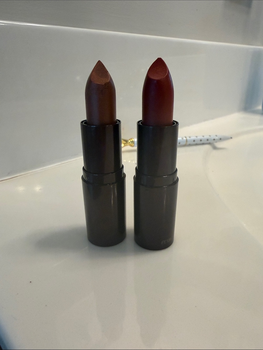 Maybelline Lipstick Pair — Brown & Deep Red